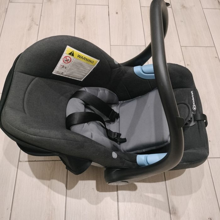 Продам автокресло