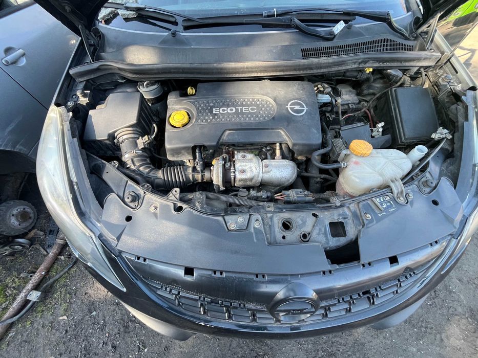 ćwiartka tył tylna błotnik poszycie corsa d lift 1.3  cdti lak z190 3d