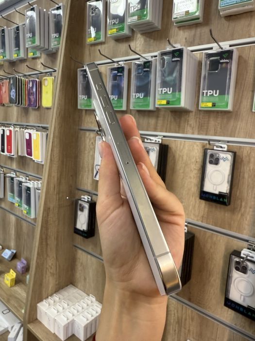 Б/у IPHONE 16Pro Max 512 White Titanium Neverlock Костюшка,5 IGRAND
