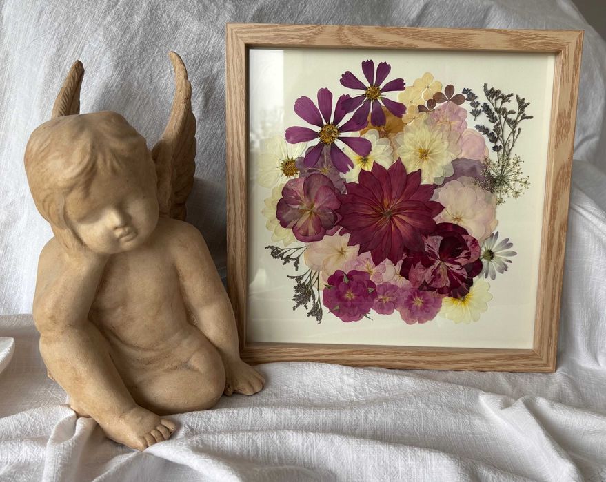 Obraz z kwiatami suszonymi 33x33 cm "Westchnienie romantyczności"