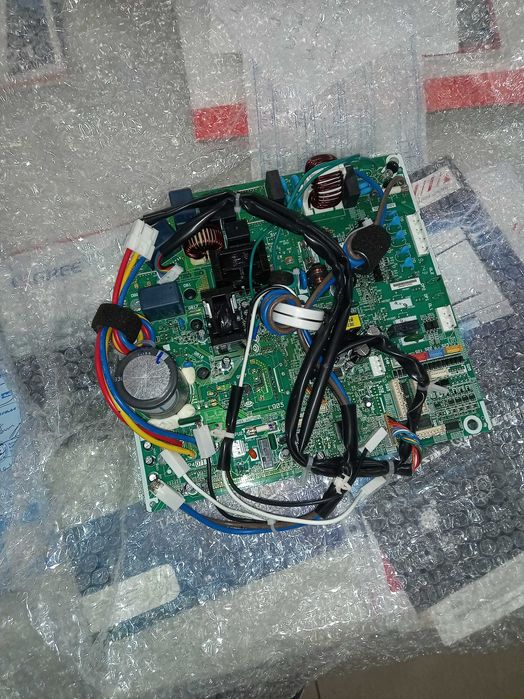 Placa electrónica de máquina exterior DAIKIN 5MXM90N2V1B