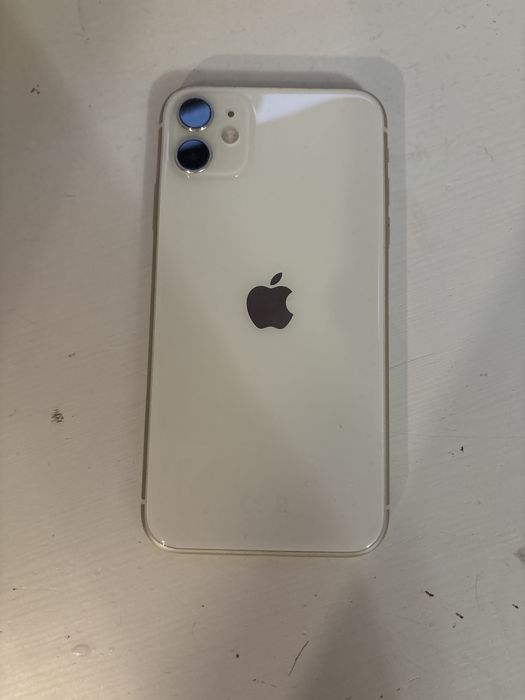 Iphone 11-64gb-84%-biały-bardzo dobry stan-pudełko-etui