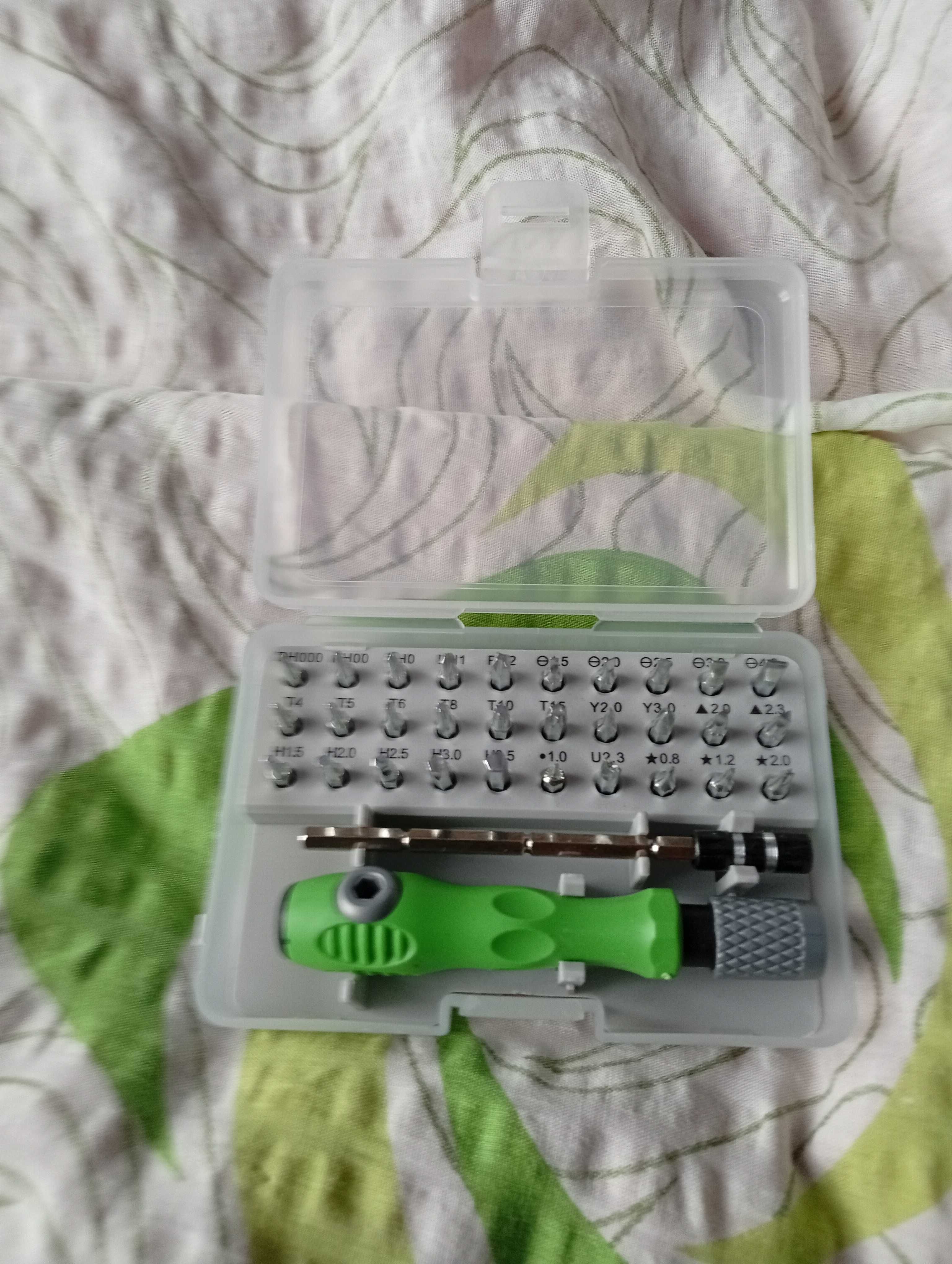 Precyzyjny Wkrętak 32 w 1 7089C