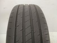 1x 225/50/17 GoodYear EfficientGrip Performance2 /2022r 7mm /GWARANCJA