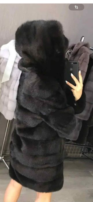 Продам норкову шубу