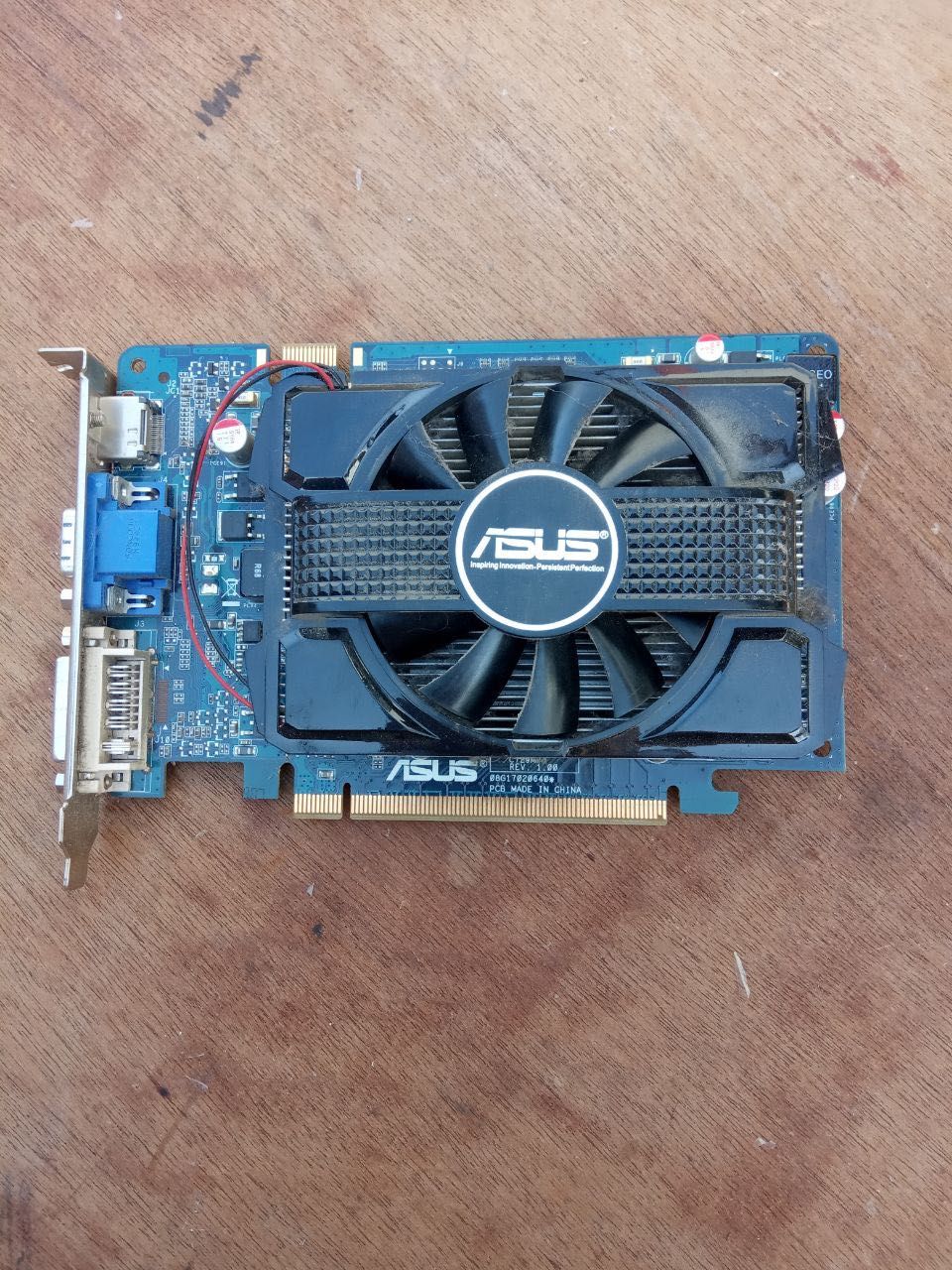 Продам відеокарту EN 9500GT