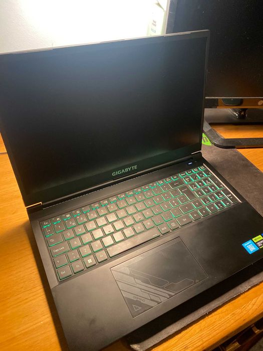 PC Portátil Gigabyte G5 GEFORCE RTX 4060 8GB