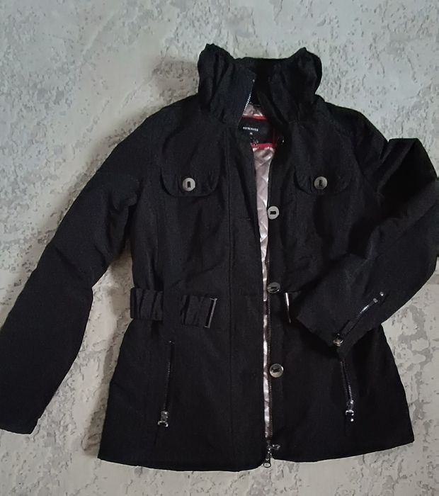 Пальто жіноче 46 розмір та куртки S