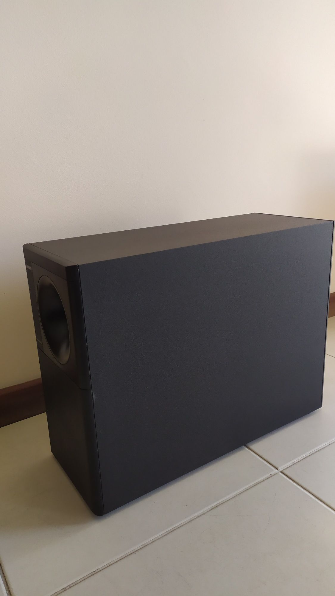 Subwoofer Bose Acoustimass 5   100W x 2 (RMS)