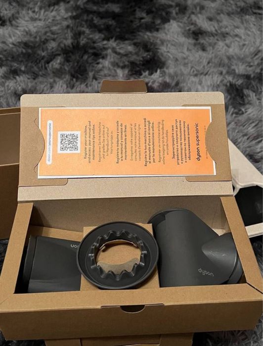 Фени dyson(різні кольори і моделі)