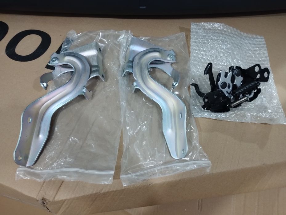 Петли капота Nissan rogue 2017