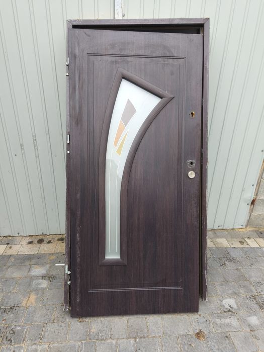Drzwi wejściowe 90