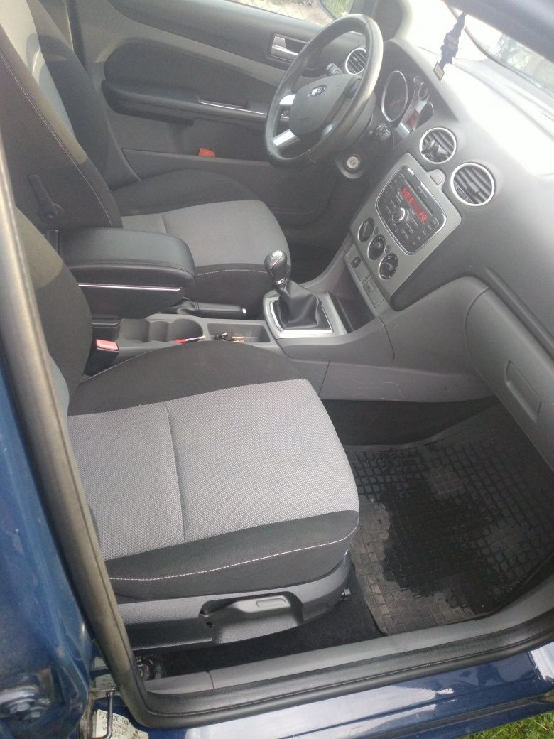 Ford focus mk2  lift 2010r 2.0 lpg