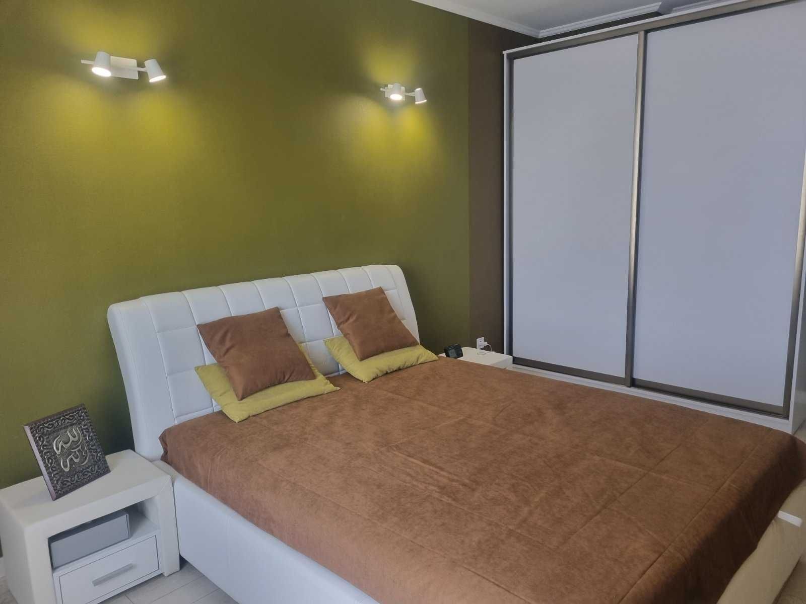 без комісії продам 2 кім кв. вул. Солом"янська 20 а