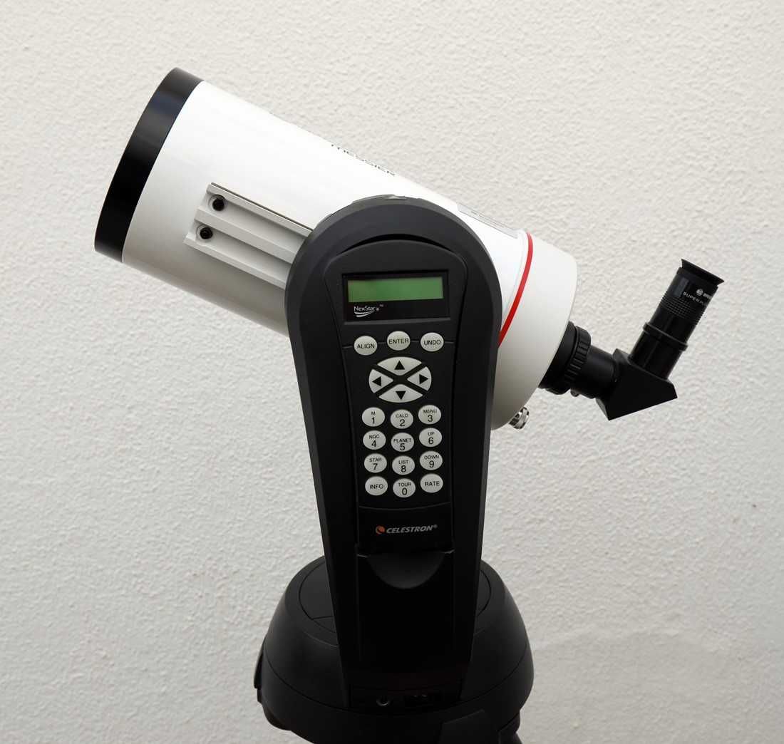 Telescópio Bresser Mak com montagem Celestron NexStar