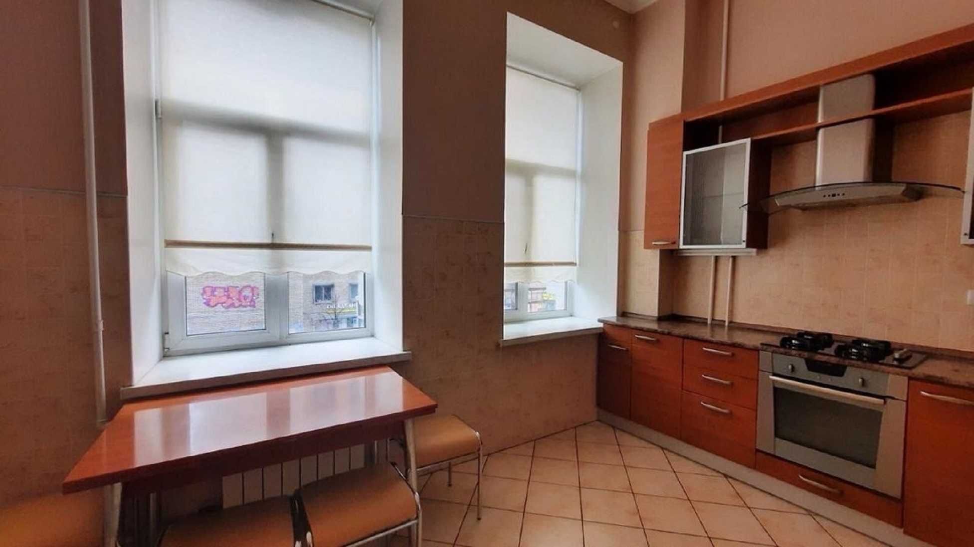Центр. 2 кім. квартира (63.8 кв.м), вул. Саксаганського 36 А