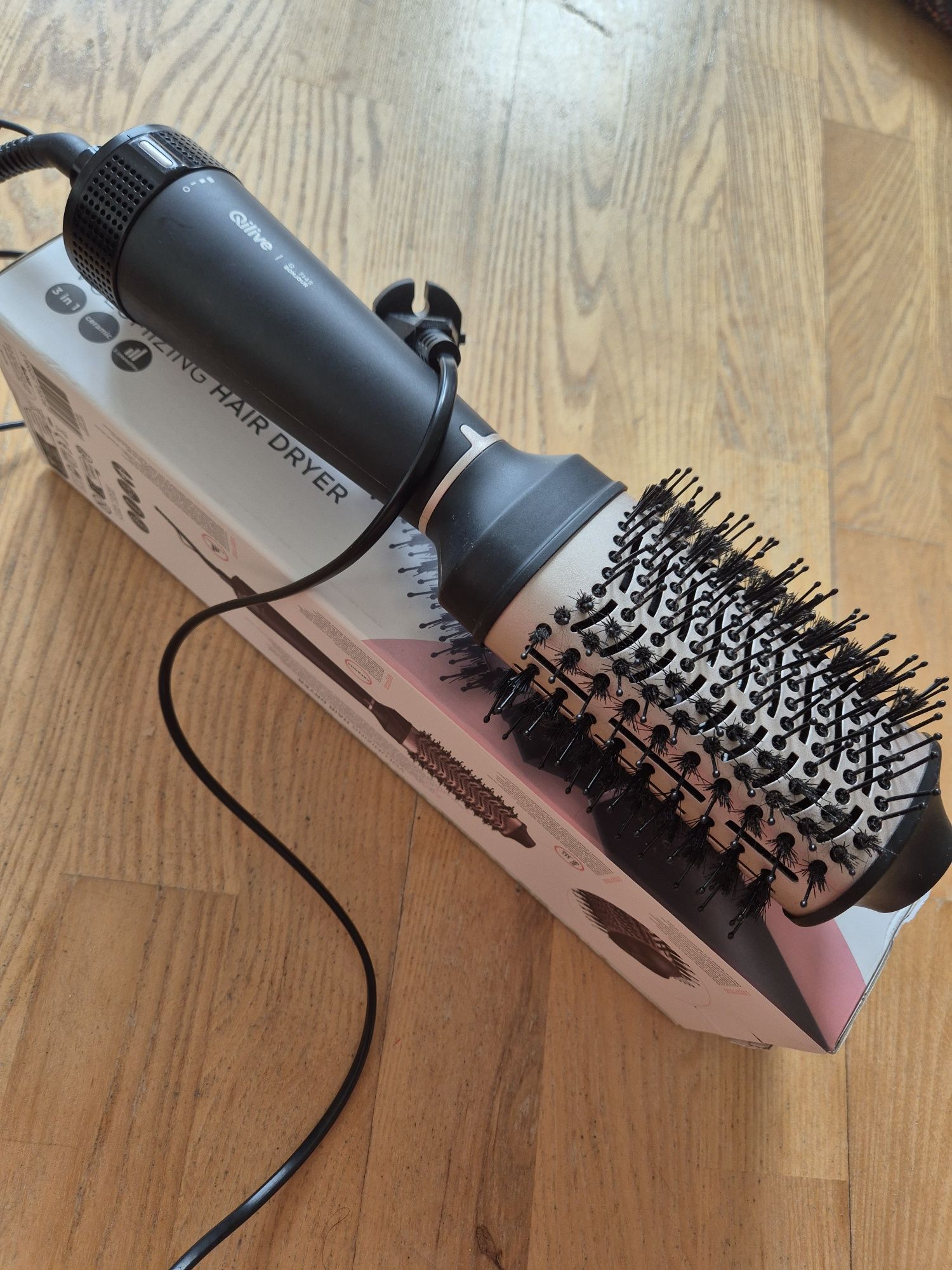 Szczotko suszarka Qilive,ceramiczna,1200W