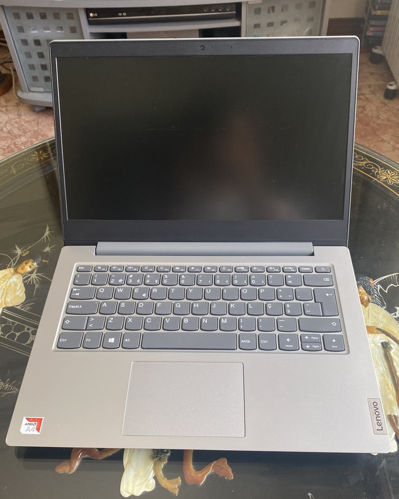 computador portátil Lenovo IdeaPad slim 1 - 14AST-05 4 GB RAM