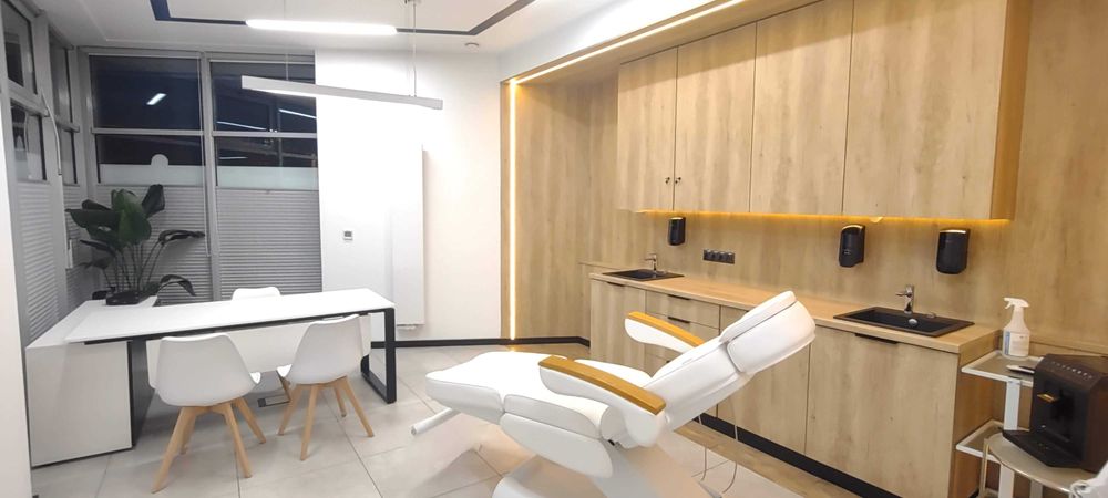 Wynajmę gabinet lekarski/kosmetyczny, po remoncie 45m, ul Markowskiego