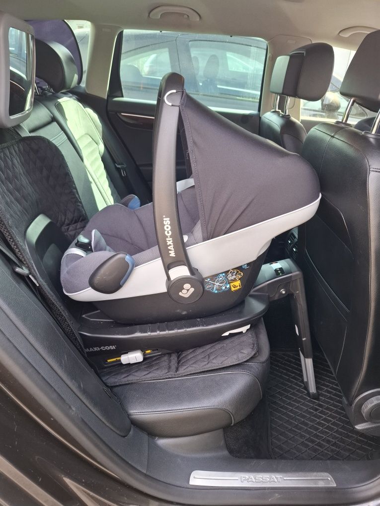 Maxi Cosi Pebble Pro i-Size z bazą Familyfix 3 bezwypadkowy!