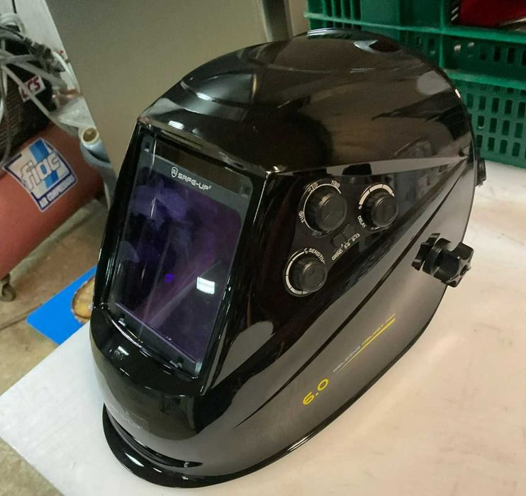 Сварочная маска с автоматическим затемнением и большим обзором