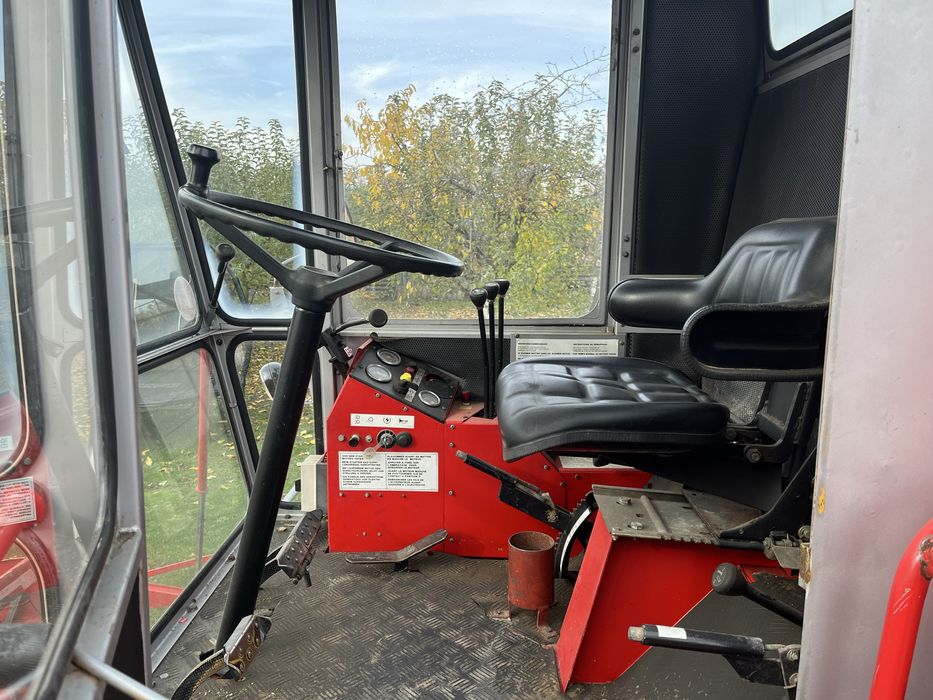 Комбайн Massey Ferguson 330 Массей Фергюсон 330 MF 330