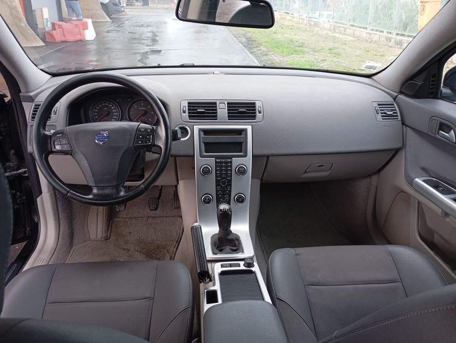 Volvo v50 impecável