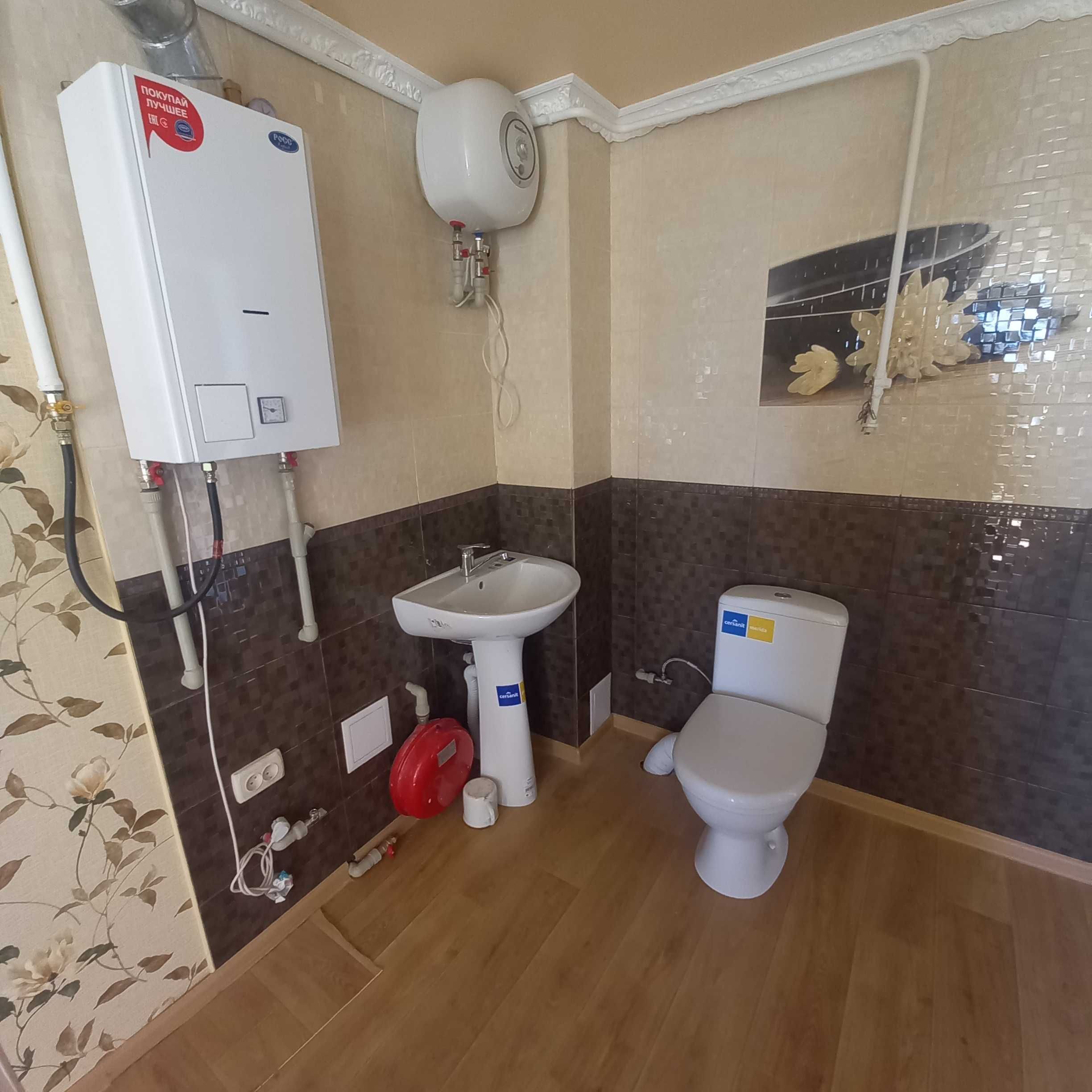 Продам .Пивденне(Южное) 1 комн.квартиру 31м.кв цена 9тис.500