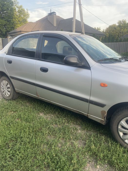 Авто на повном ходу