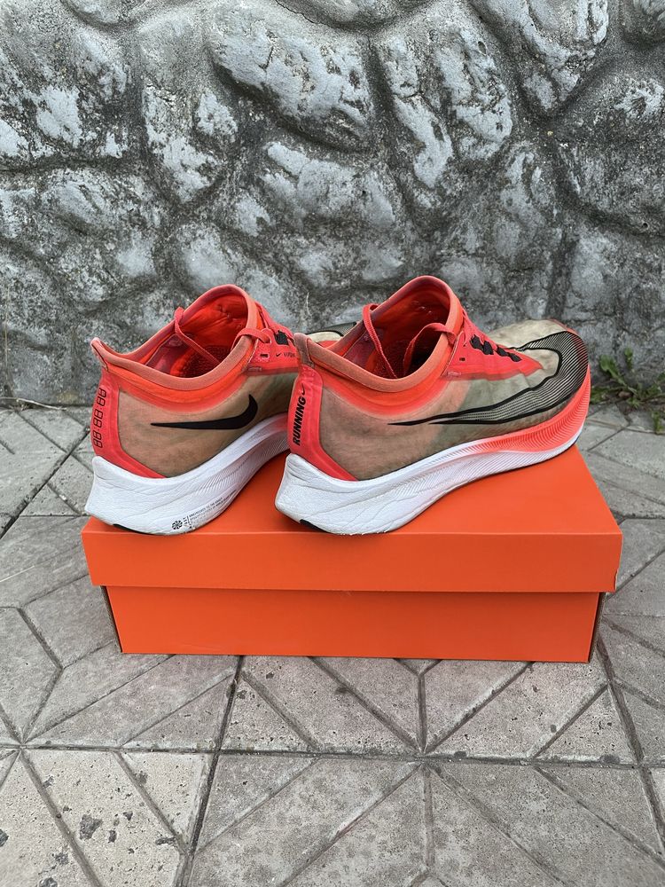 Nike zoom fly 3