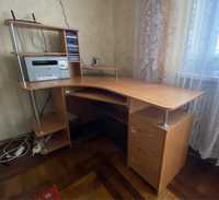 Продам угловой компьютерный стол