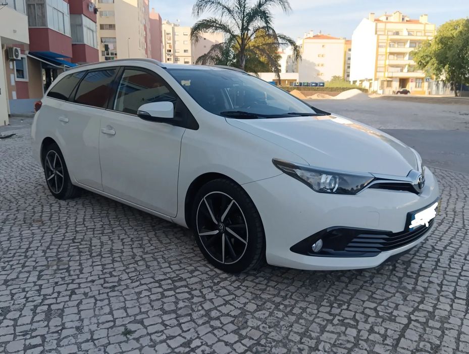 Toyota Auris Touring Sports 1.4 D-4D C.+P.Techo+P.Sport