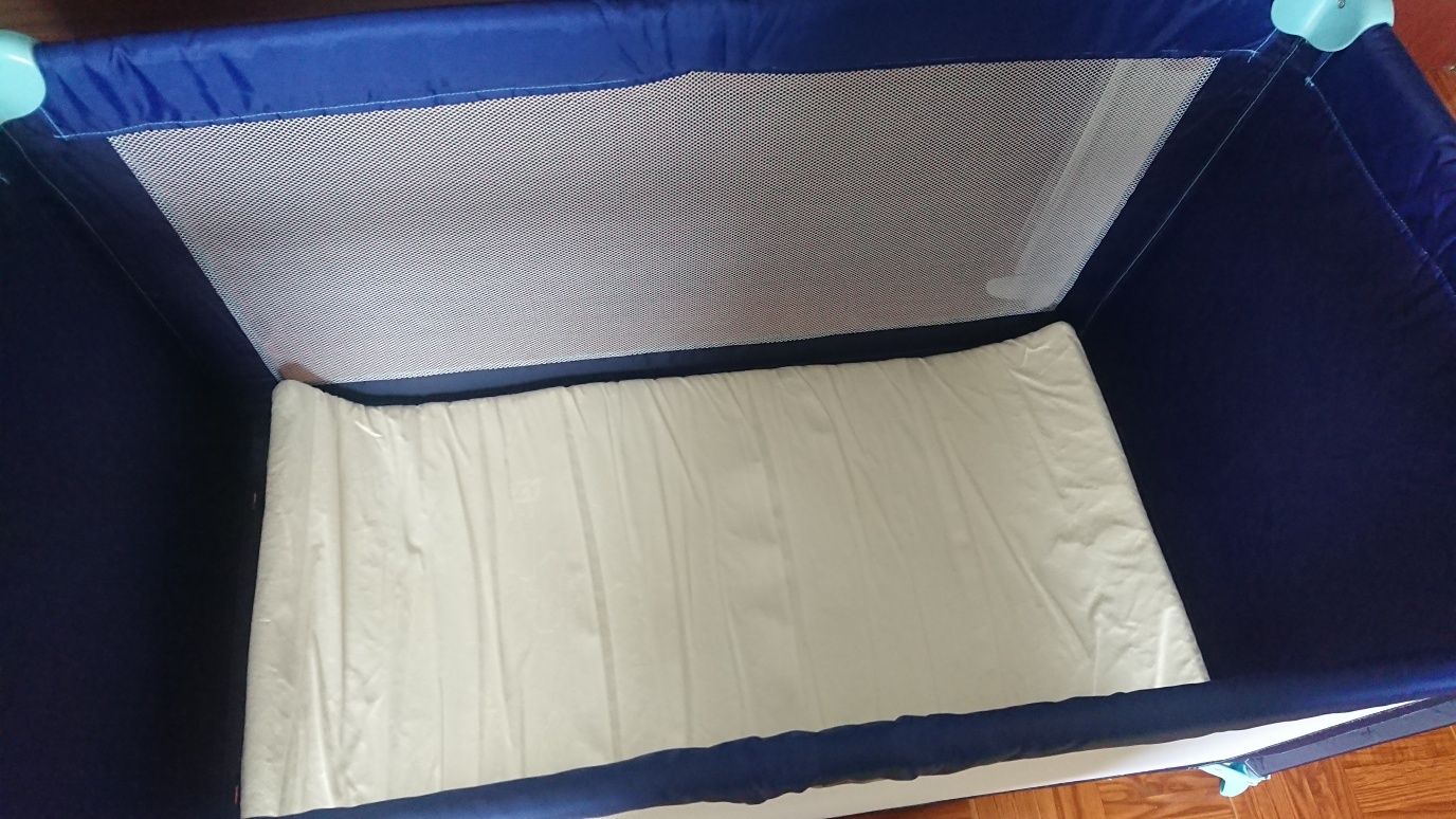 Cama de viagem + colchão espuma