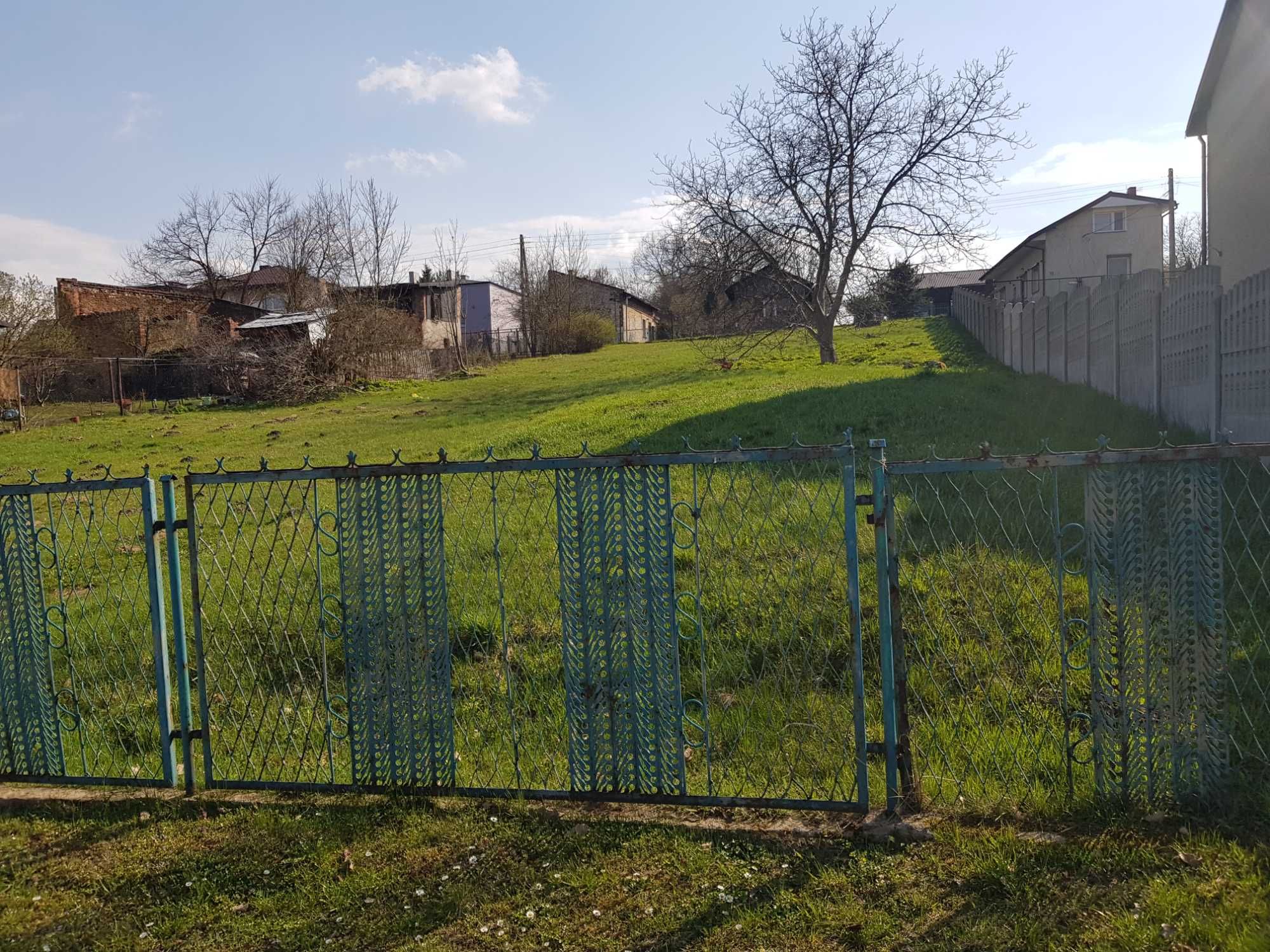 Sprzedam działkę budowlaną