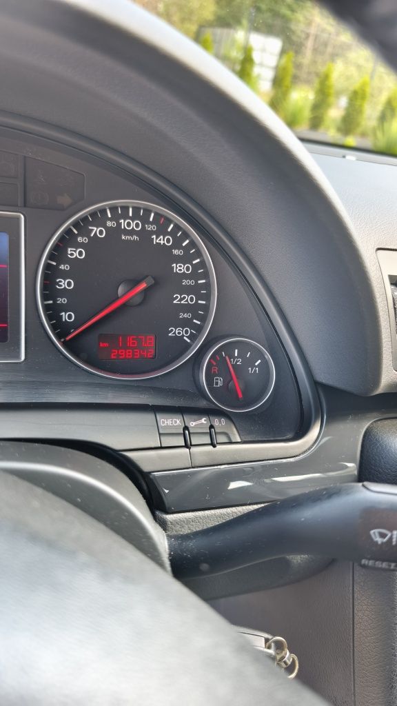 Audi A4 QUATTRO 1.9tdi