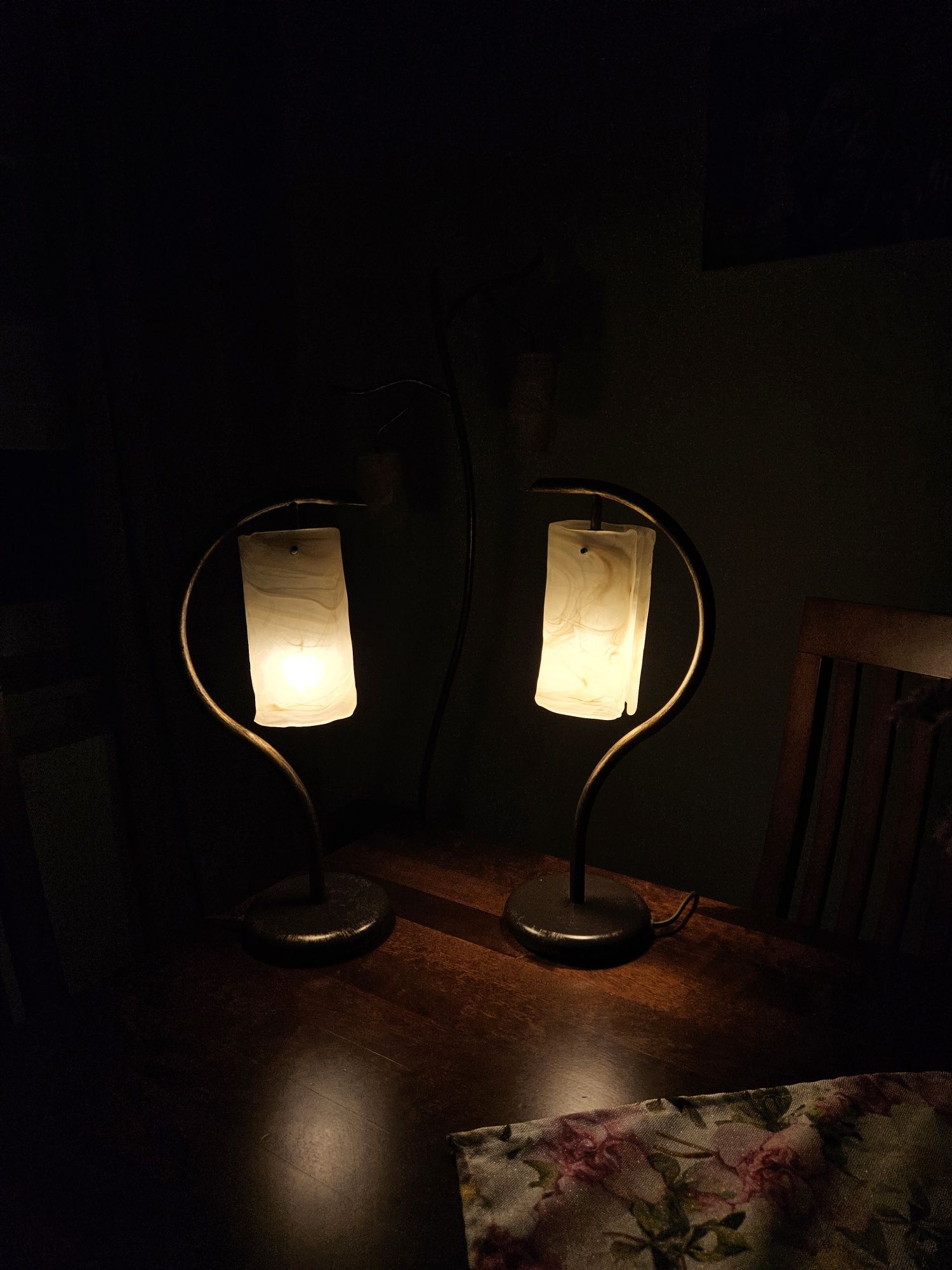 Zestaw 3 lamp: wolnostojąca i dwie lampki nocne