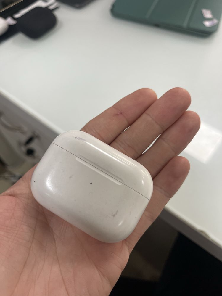 оригінальний кейс та навушники для airpods pro/оригінал/
