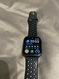 Apple Watch Series 4 Nike 44 мм