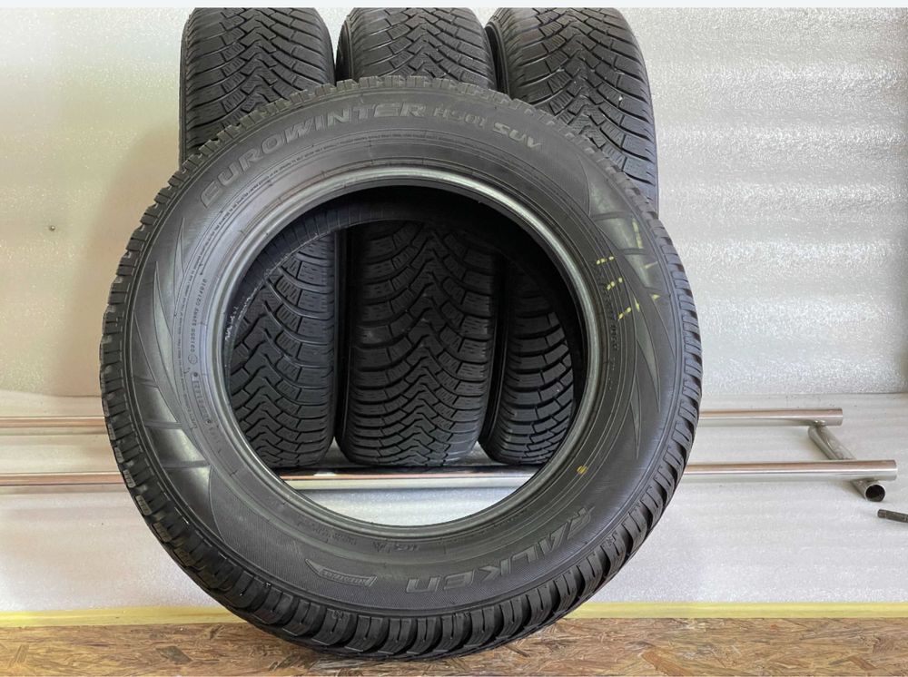 Автошини колеса резина 225/65 R17 Falken 2021 рік зимові
