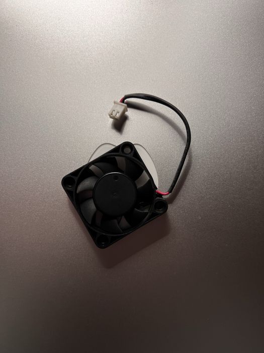 Кулер вентилятор Y&TECH YW04010012BH 12V новий