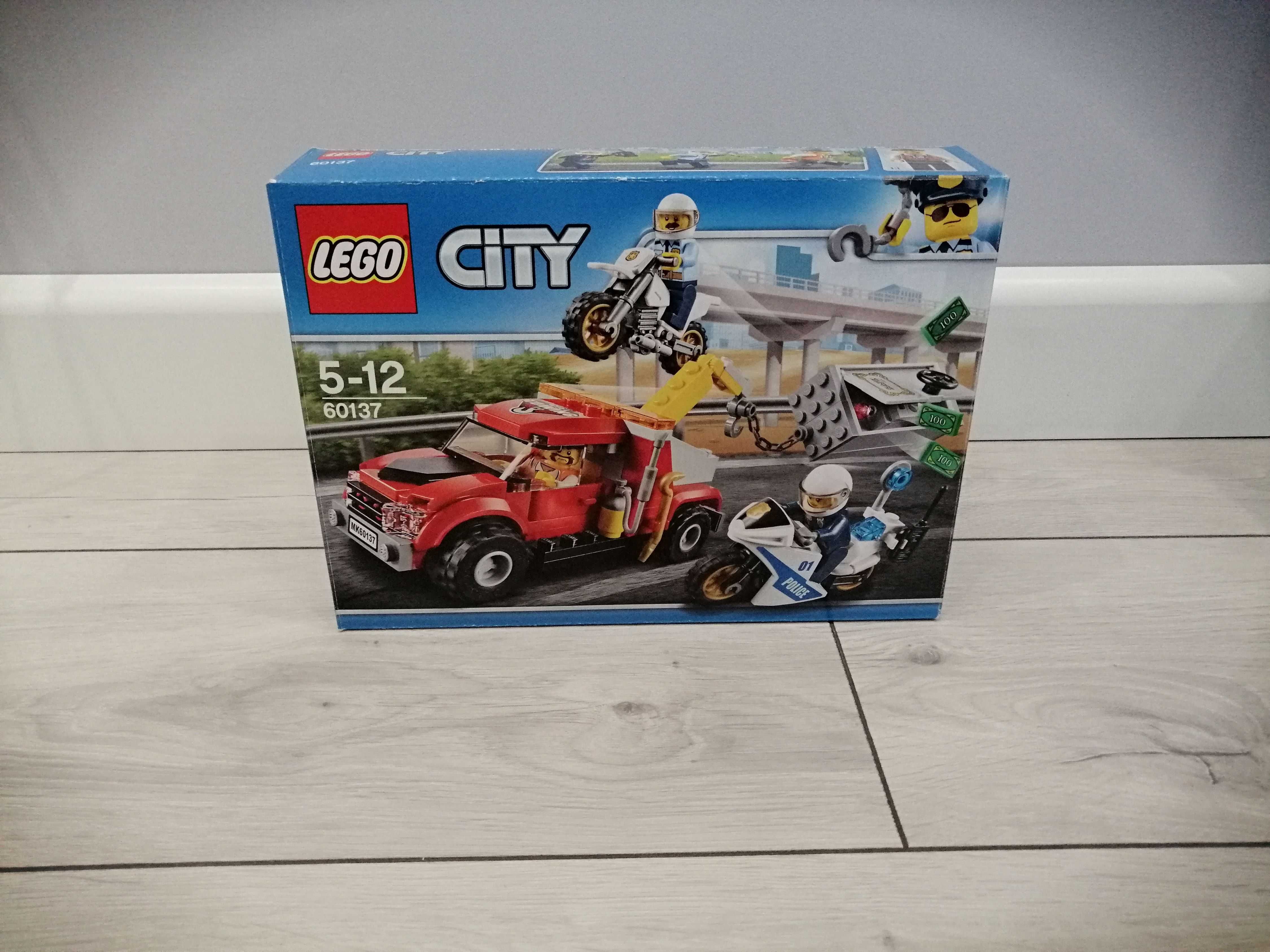 Lego City 60137 Eskorta policyjna