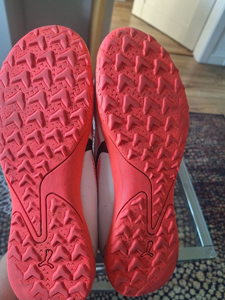 Puma korki halowki