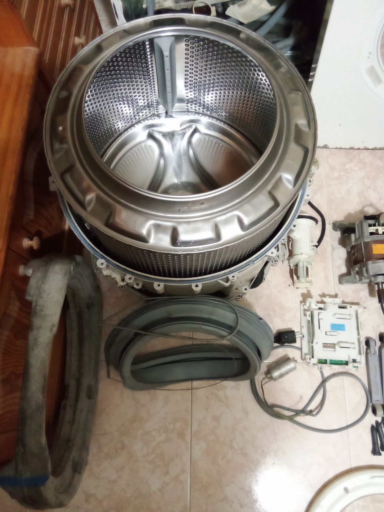 Peças de máquina de lavar roupa LAVAMAT AEG 62810