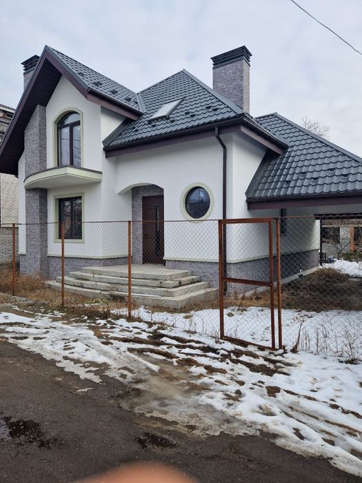 Продам будинок біля р.Дніпро та озер