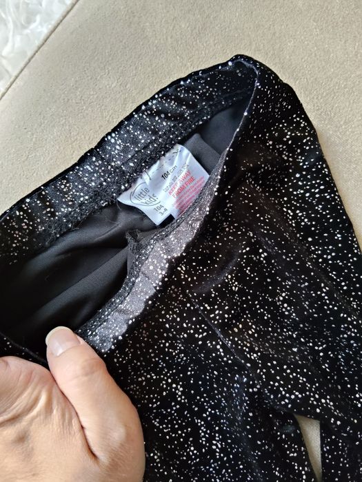Legginsy czarne 104 świąteczne z połyskiem Little Kids