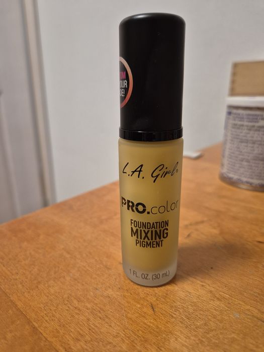 La girl pro.color pigment do podkładu- żółty