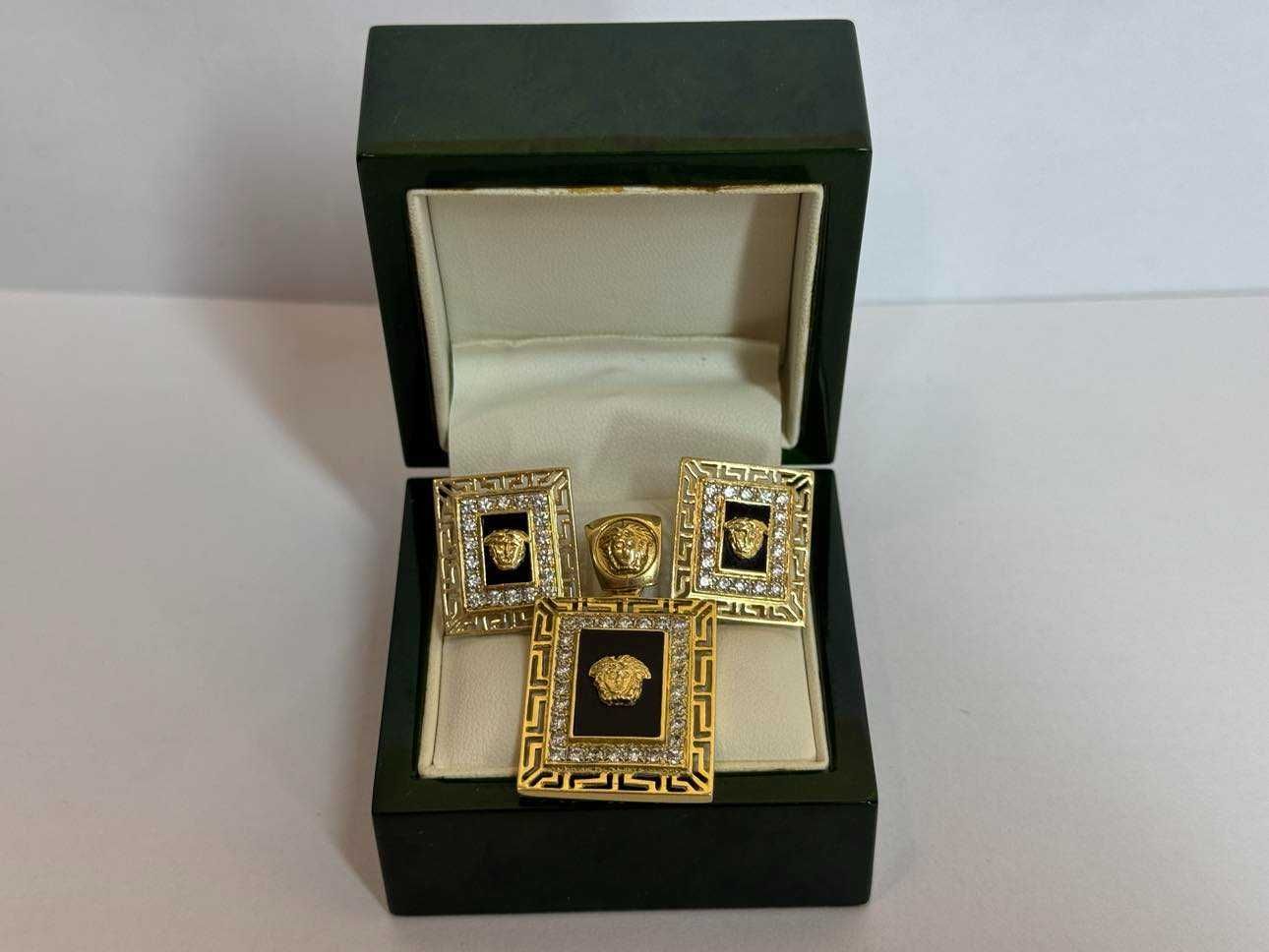 Złoty zestaw VERSACE (kolczyki + przywieszka) p585/14K w17,67g