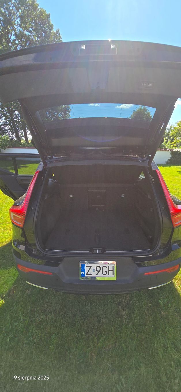 Volvo XC 40 VOLVO XC40 T5 AWD R-Design