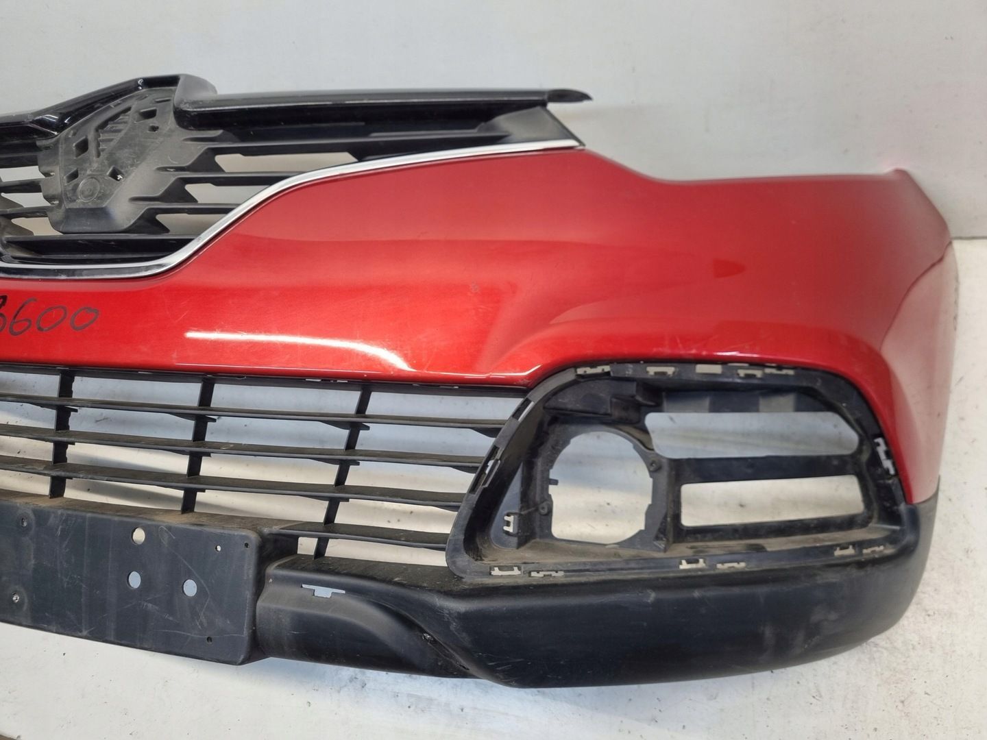 Renault Captur 13-17 Zderzak przód przedni GRILL