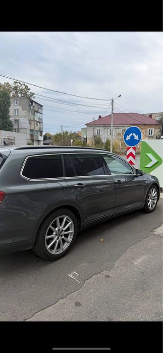 Volkswagen Passat B8 2.0 TDI • 2015 год  жирная комплектация!торг в лс
